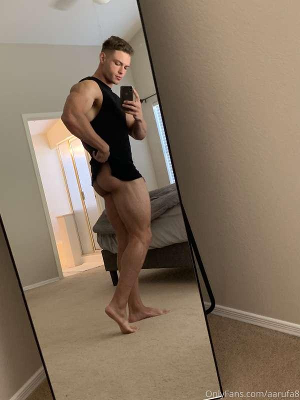 Heard thick thighs save lives 😜 tip if you like this fit 😈