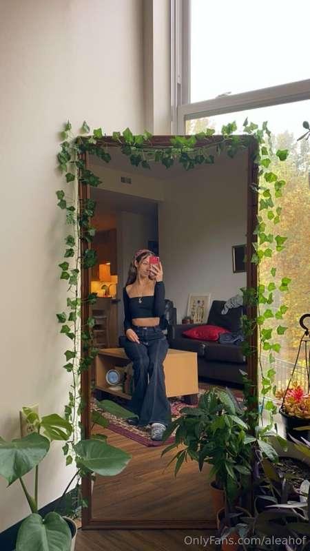 Hiii bby <3   Thought I would let you see what I am wearing ..