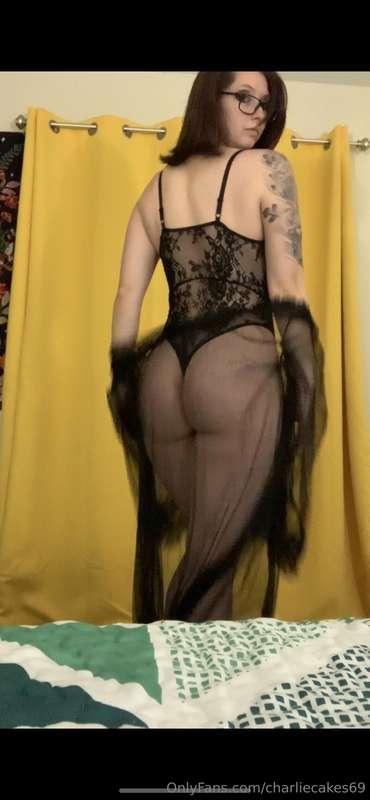 charliecakes69 image #1