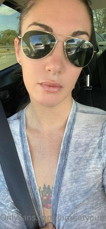 Feeling naughty on the school run 😈❤️