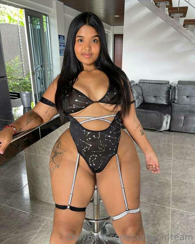 curvygirlteam image #0