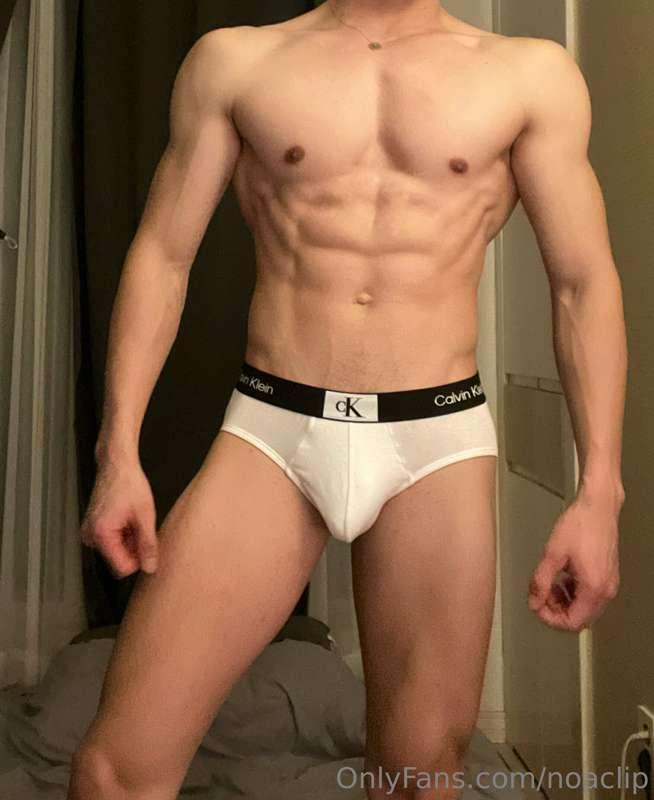 😜