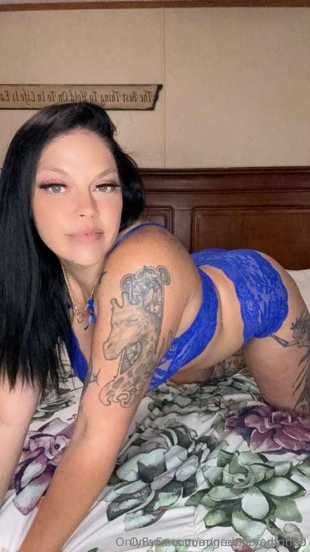 @greeneyedfun89  🚨 NAUGHTY MILF 🚨 Hi baby I’m here to be you..