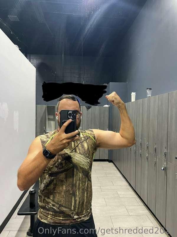 Post late night workout selfie