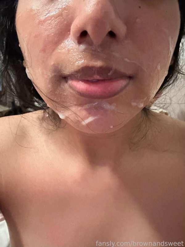 I got a nice facial last night, would you add more cum to my face? 😚💦😍