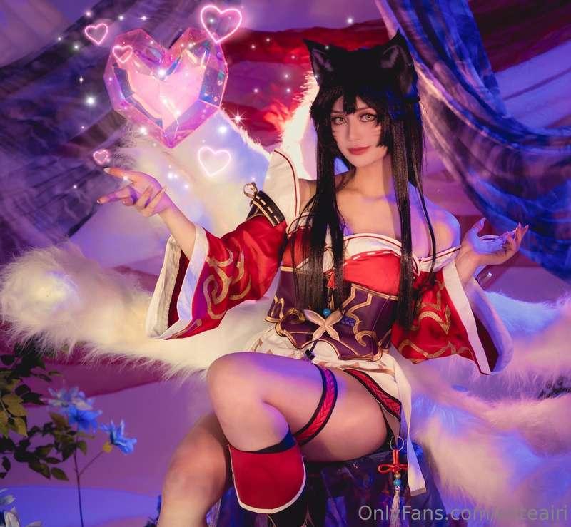 Happy Valentine’s Day! I put extra hearts hehehehe ♡⠀