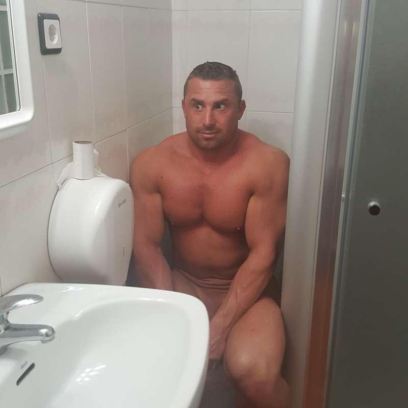 I definitely recommend booking.com for cheap accomodation.....