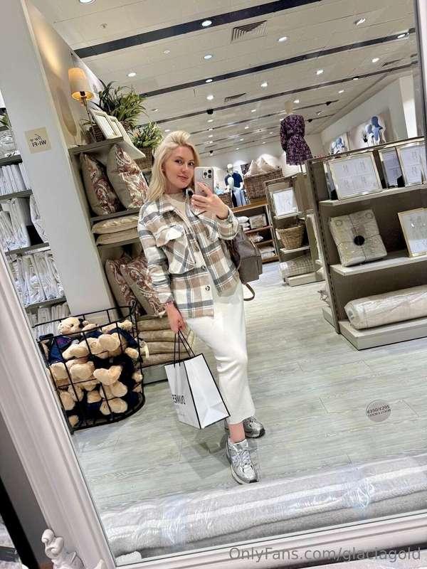 I adore autumn 🍂 it's so cosy, warm and inspiring! I want to..