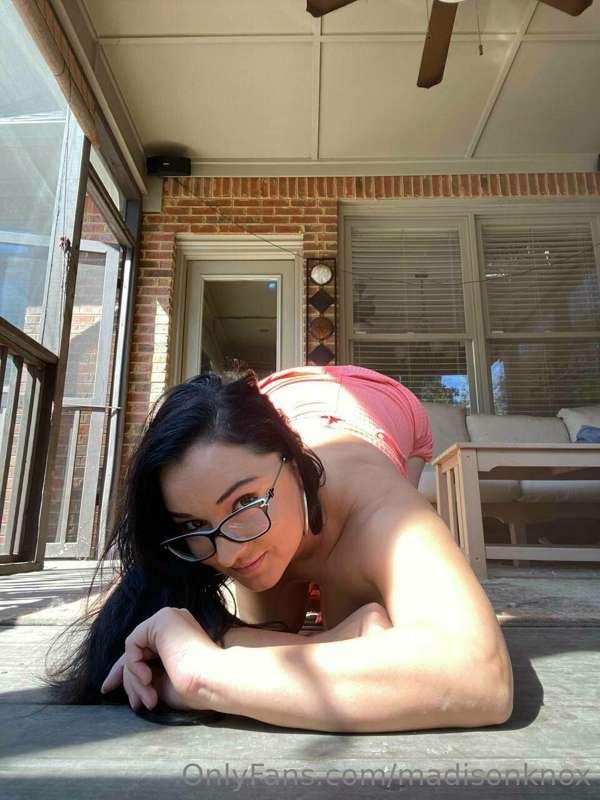 Like if you would kiss either set of my lips 👄 😜