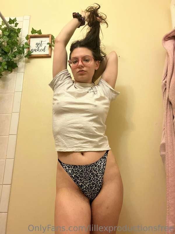 Do you like showering together? 🫧🚿