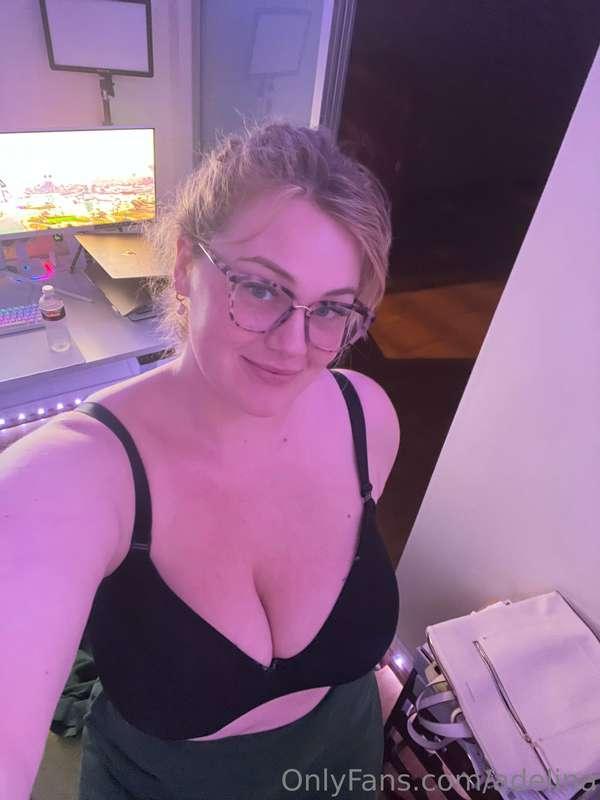 Add me on Fortnite @adelinapls :)  I think I’m gonna start s..