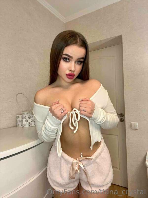 Baby, how about playing? Text me at the DM.😏