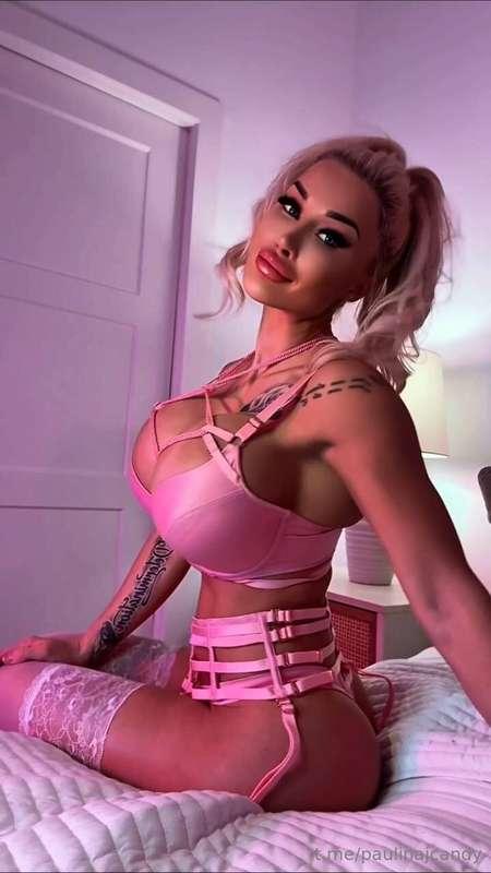 Want to know how I’d handle that cock? 😏 $15 and I’ll give y..