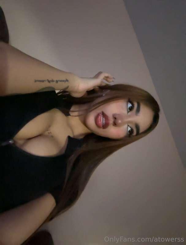I know you see me messaging you 😈