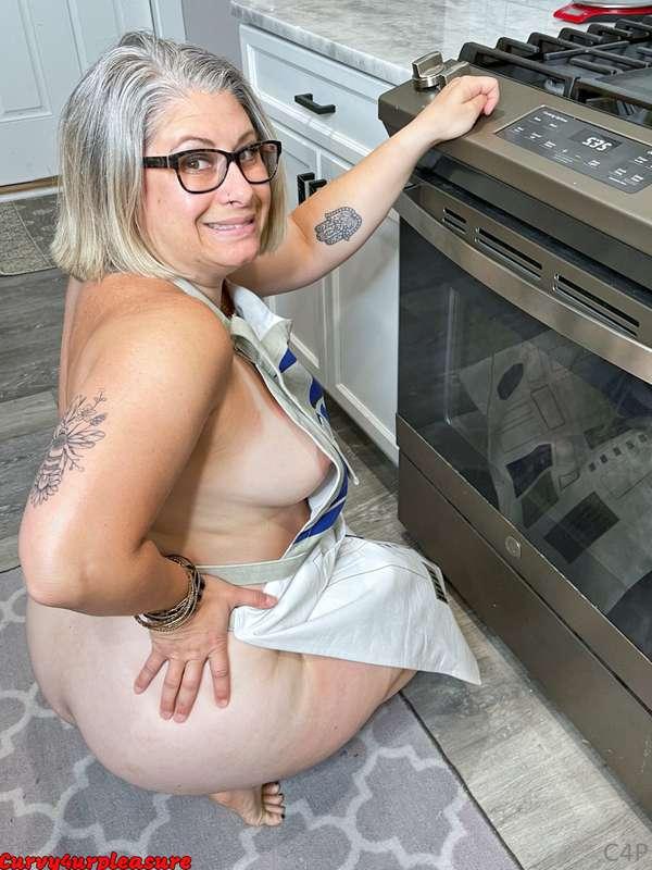 Does your girl cook for you like this?? Because I will.