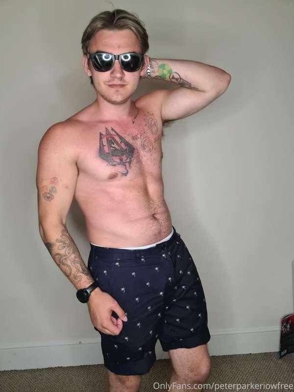 Hello everyone, got some summer vibes pics coming to my feed..
