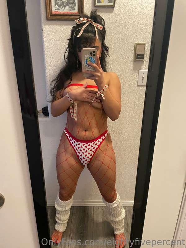 Happy Valentine’s Day loves 🥰 muahhhh 💋
