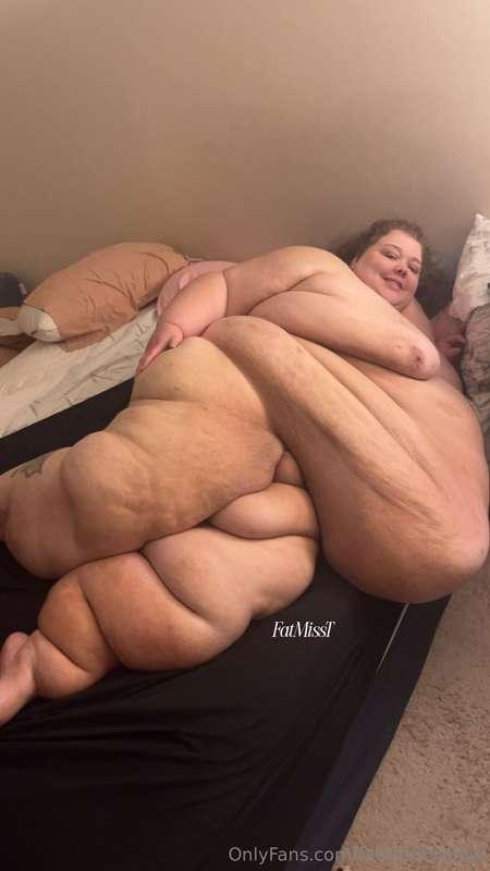 Belly getting bigger 😋 