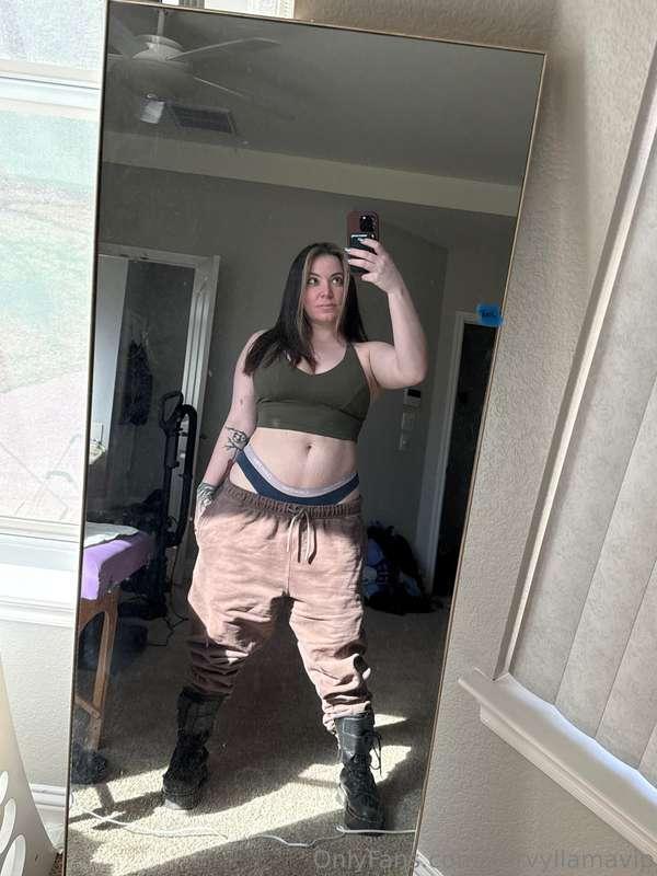 Pants on or off? 😳