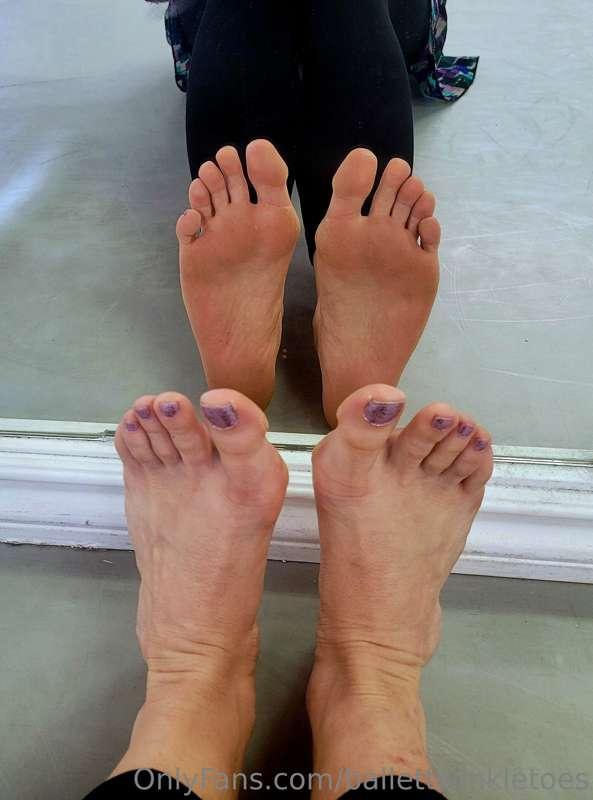 Sunday mirror soles after dance 🩰👣
