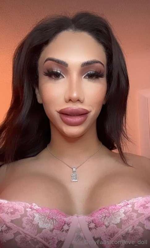 I know exactly what you’re staring at 😏🤭