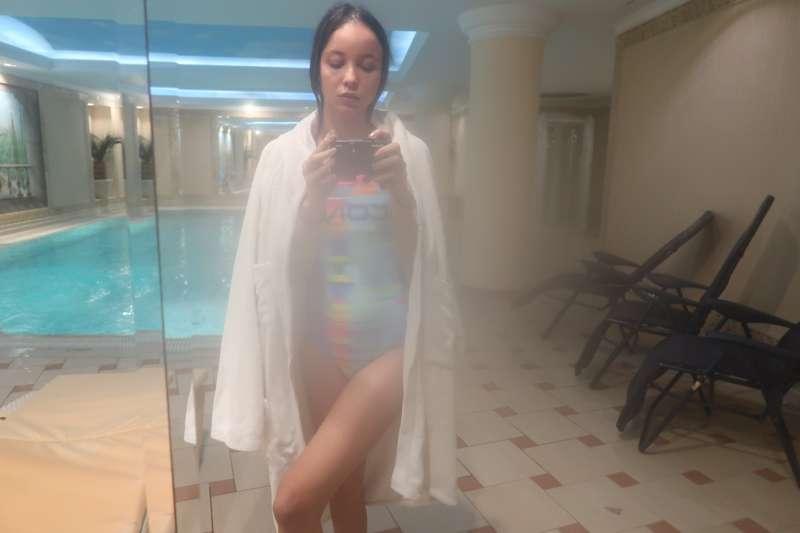 already the glass is fogged up)