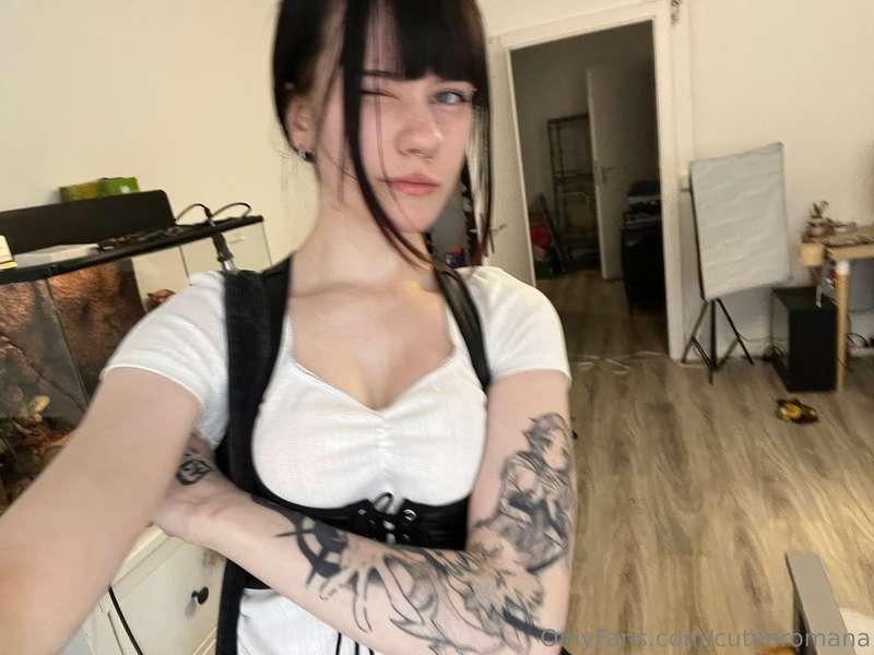 cuteeromana image #2