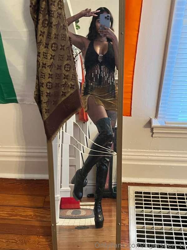 Do you like my outfit? ☺️