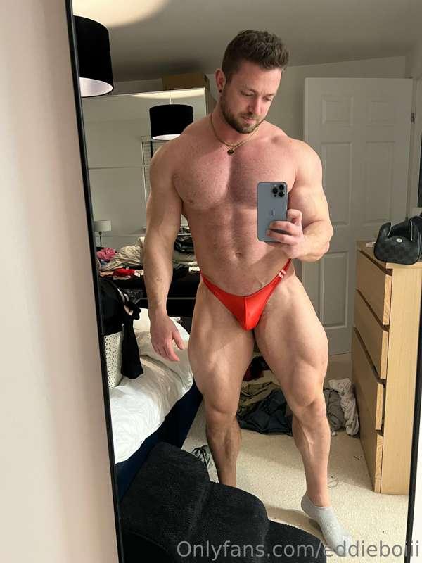 Hope everyone had a happy Valentine's Day! Been wearing this..