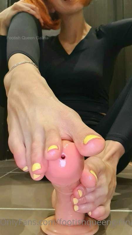 Some lube equals some fun 🍆👣💦