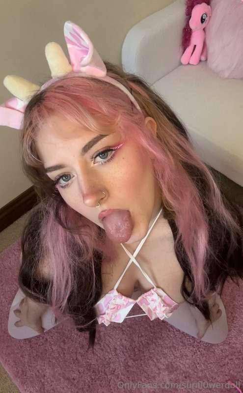 sunfl0werdoll image #2