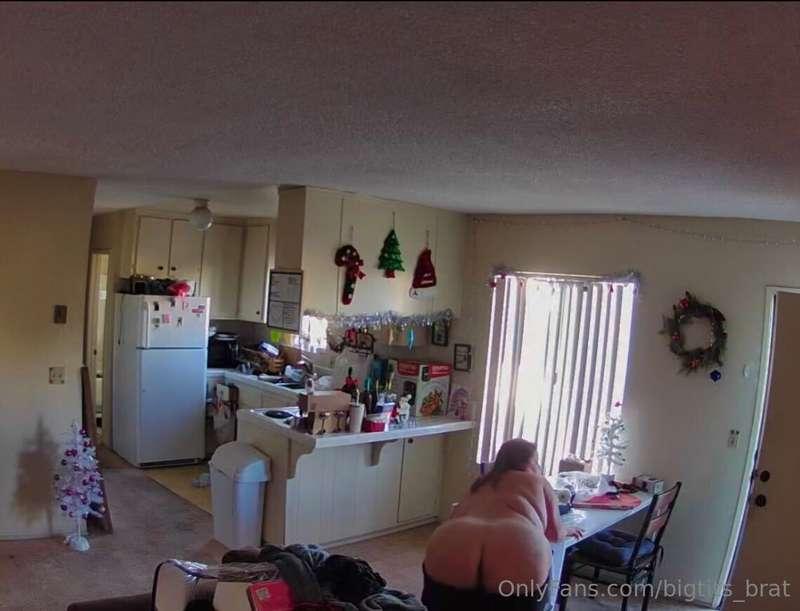 bigtits_brat image #0