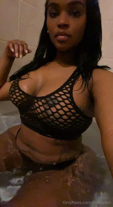 Feeling a little cute here... I wonder what's the first thin..