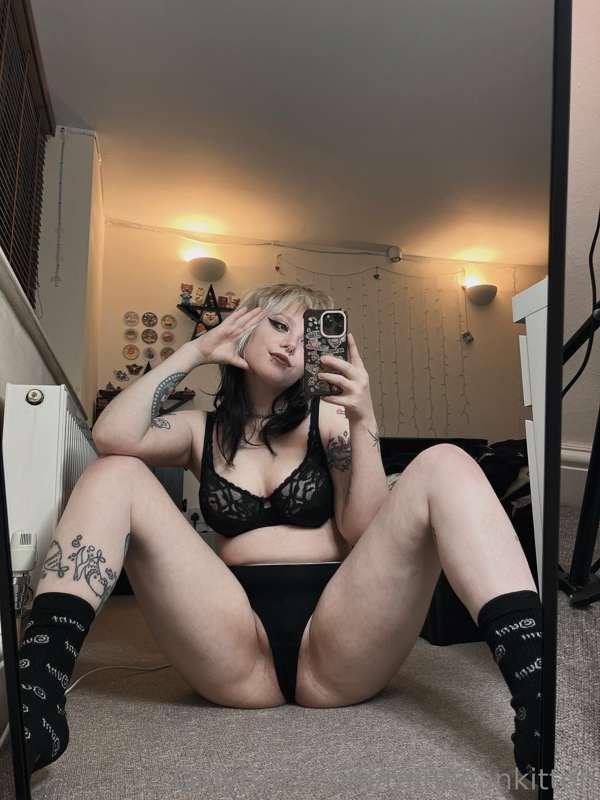 new mirror means new hoe pics :)