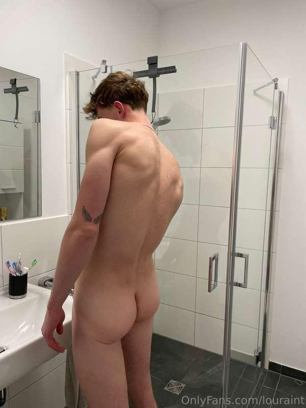 I’m everything you’ve fantasized about… let’s get real. 🍑😈