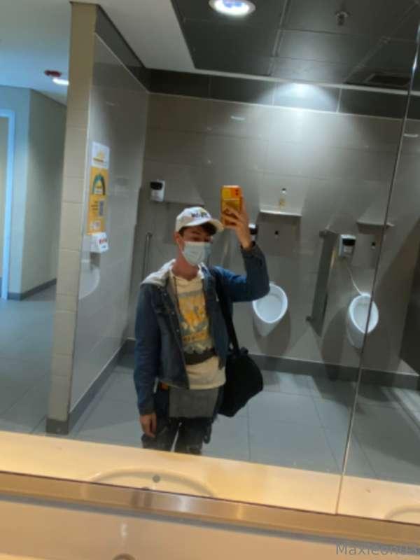 Este papi pasivo sumiso está en Bogotá bebés 😏😏😏😋que hay par..