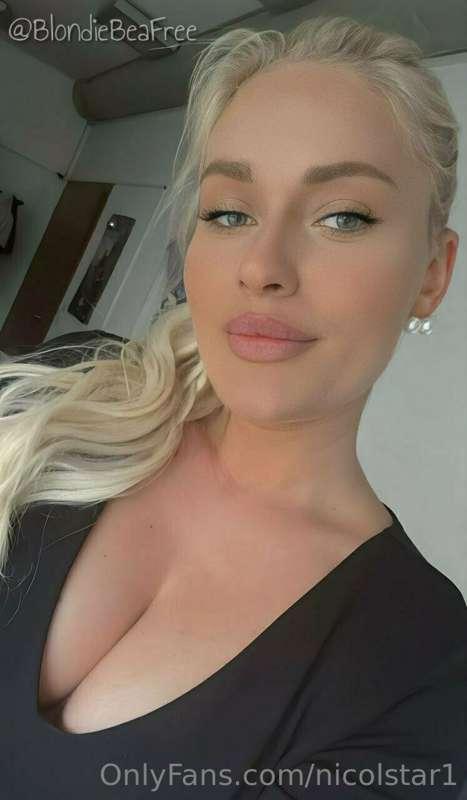 Sweet and innocent? Babe ✨☁️ @blondiebeafree ☁️✨ could swall..