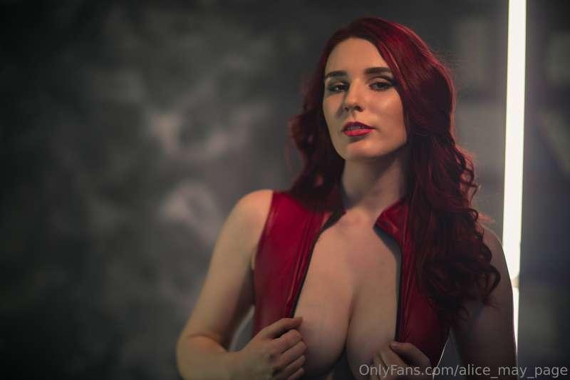 What do you think of my new style? 🌈💁‍♀️ 