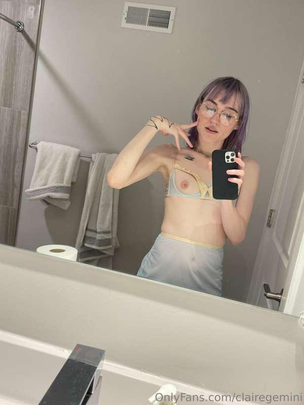 clairegemini image #0