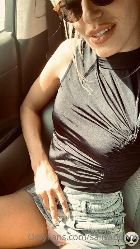 Hot sex in the car.  Is that what you want tonight? 💥