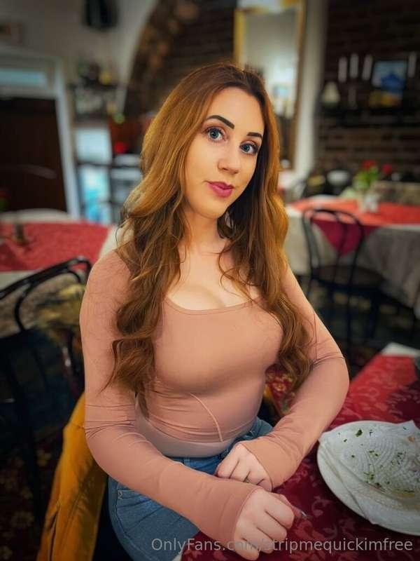 Would you meet me for dinner? Or at least a choccy biscuit😂😂..