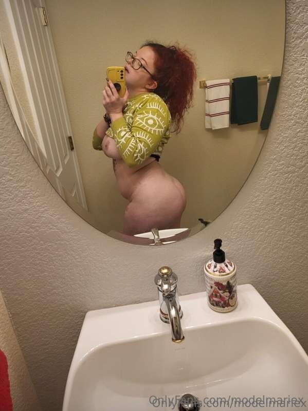 @modelmariex

##### Hi boys and girls 😈 I'm your naughty foo..