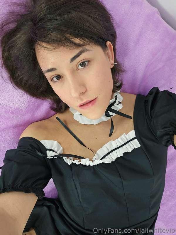 One naughty maid at your service... I can help you get dirty..