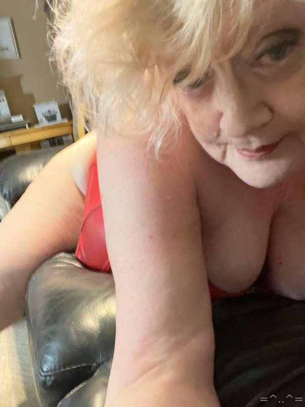 mature4boytoy image #1