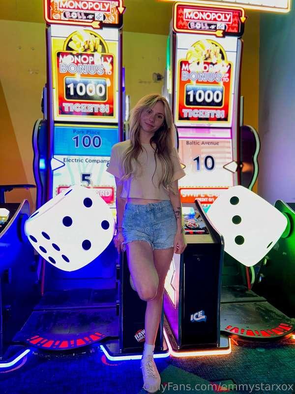 Would you dare to play with me tonight?🙈