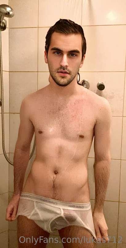 lukas712 image #0