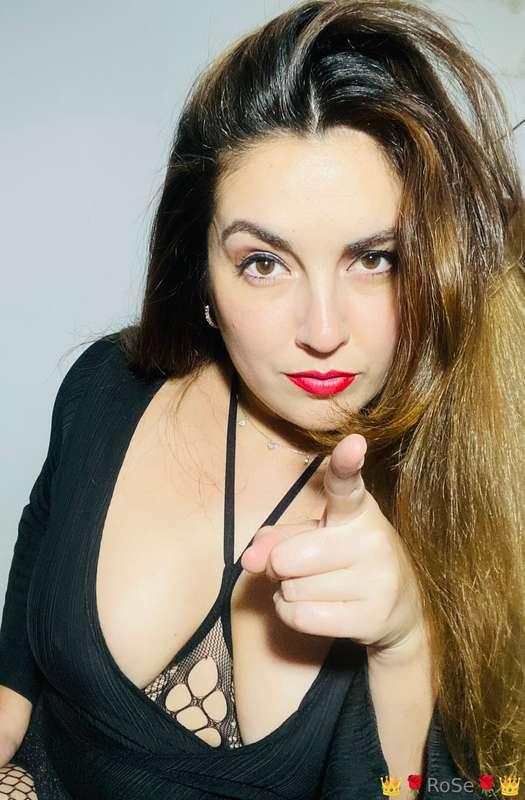 I’m the woman who will drive you insane with desire.🥵I can b..