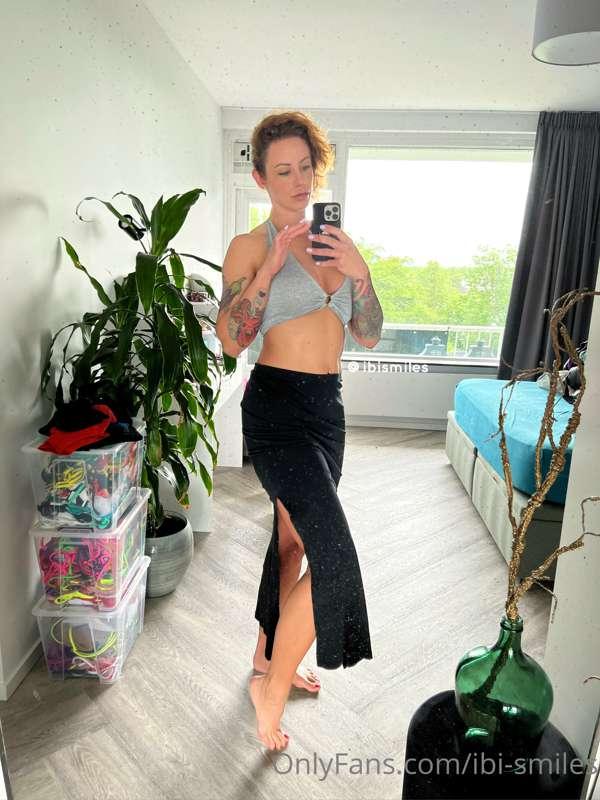 Mirror selfies 😇 But you know there is more. Like, comment, ..
