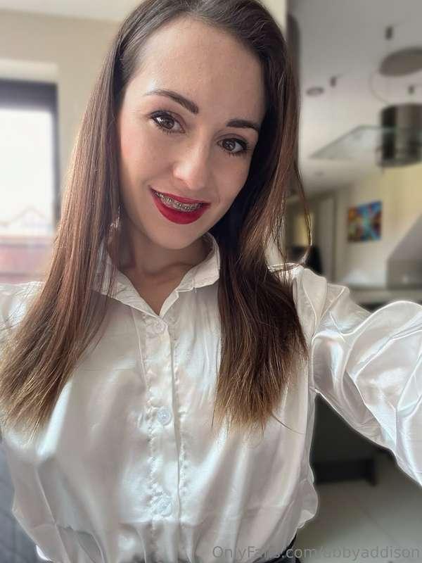 Selfie wearing a full on blouse for change. Hope you still f..