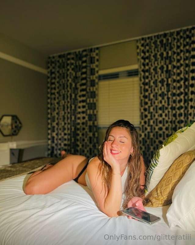 Cum join me in bed 💞 let’s make this sleep a lot more fun DM..
